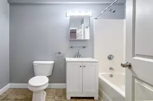 172 Middle St, Lowell, MA 01852 - Photo 11