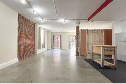 172 Middle St #303, Lowell, MA 01852 - Photo 3