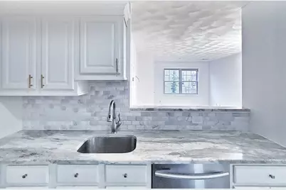 65 Centre St #12, Lynn, MA 01905 - Photo 3