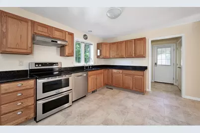 22 Winter St, Holbrook, MA 02343 - Photo 11
