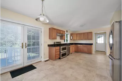 22 Winter St, Holbrook, MA 02343 - Photo 9