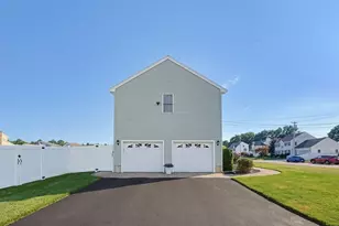 10 Bryan Dr, Taunton, MA 02780 - Photo 27