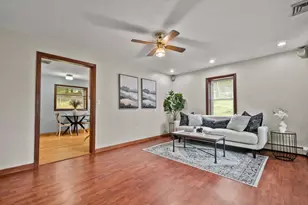 7 Riverview Dr, Middleton, MA 01949 - Photo 9