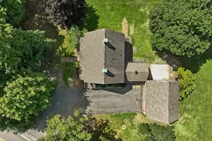 10 Poquanticut Ave, Easton, MA 02334 - Photo 3
