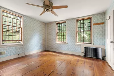 10 Poquanticut Ave, Easton, MA 02334 - Photo 23