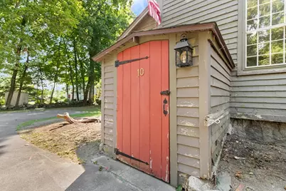 10 Poquanticut Ave, Easton, MA 02334 - Photo 17