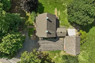 10 Poquanticut Ave, Easton, MA 02334 - Photo 3