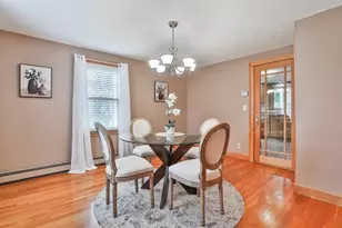 21 Preston St, Wakefield, MA 01880 - Photo 5