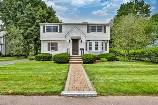 21 Preston St, Wakefield, MA 01880 - Photo 1