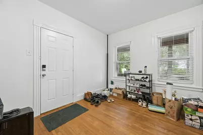 19 Englewood Avenue, Worcester, MA 01603 - Photo 3