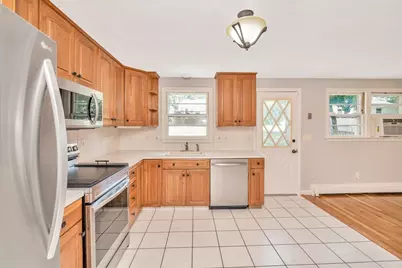 11 Coweeset Dr, Brockton, MA 02301 - Photo 9