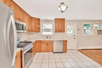 11 Coweeset Dr, Brockton, MA 02301 - Photo 9