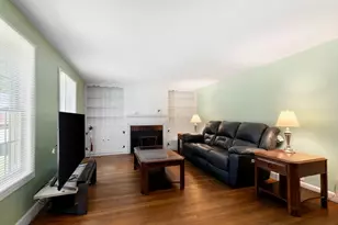 34 Heather St, Beverly, MA 01915 - Photo 7