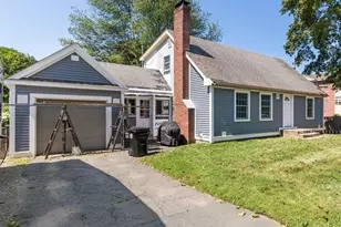 34 Heather St, Beverly, MA 01915 - Photo 1