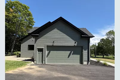 36 Lamson Ave, Belchertown, MA 01007 - Photo 3