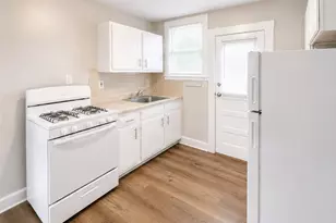 28 Edinboro, Quincy, MA 02169 - Photo 3