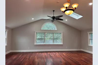 10 Linwood St, Oxford, MA 01540 - Photo 5