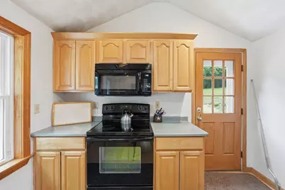 587 Main St, Boylston, MA 01505 - Photo 5
