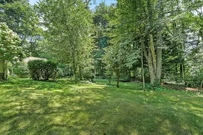 53 Elmwood Rd, Wellesley, MA 02481 - Photo 3
