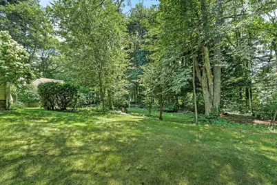 53 Elmwood Rd, Wellesley, MA 02481 - Photo 3