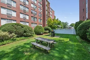 10 Hammond Pond Pkwy, Newton, MA 02467 - Photo 29