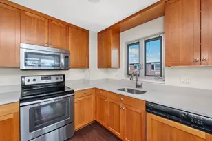 10 Hammond Pond Pkwy, Newton, MA 02467 - Photo 11