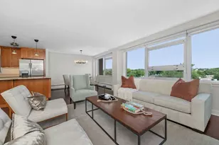 10 Hammond Pond Pkwy, Newton, MA 02467 - Photo 5