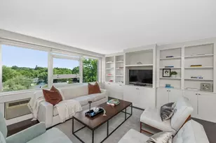 10 Hammond Pond Pkwy, Newton, MA 02467 - Photo 9