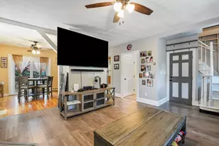 131 Foster St, Fall River, MA 02721 - Photo 9
