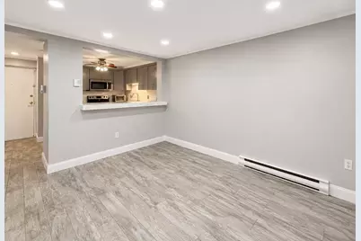 45 Oval Rd #8, Quincy, MA 02170 - Photo 5