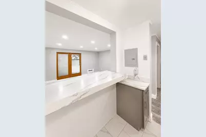 45 Oval Rd #8, Quincy, MA 02170 - Photo 3