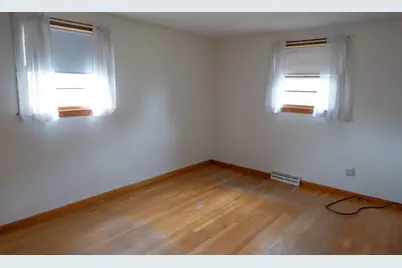 24 Hanson St, Brockton, MA 02302 - Photo 11