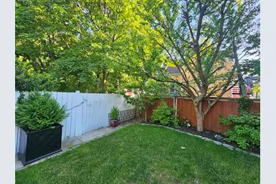 27 Howland St #2, Boston, MA 02121 - Photo 19