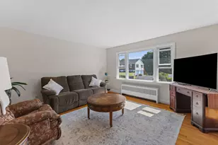 7 Simond St, Auburn, MA 01501 - Photo 5