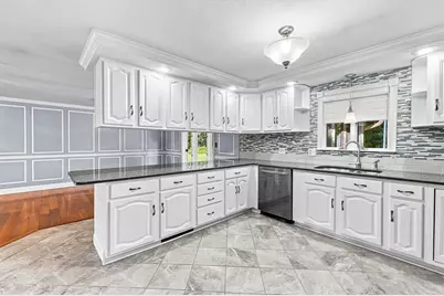 24 Orchard St, Berkley, MA 02779 - Photo 9