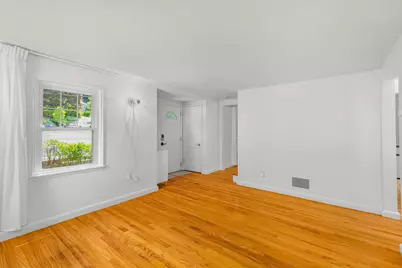 567 Poplar Street, Boston, MA 02131 - Photo 17