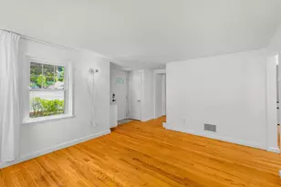 567 Poplar St, Boston, MA 02131 - Photo 17