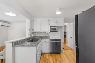 567 Poplar St, Boston, MA 02131 - Photo 13