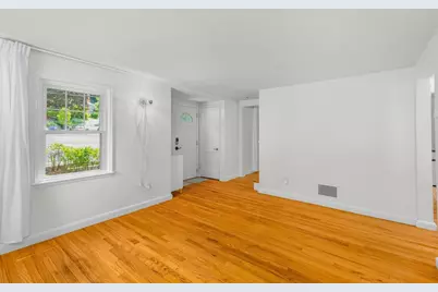 567 Poplar Street, Boston, MA 02131 - Photo 17