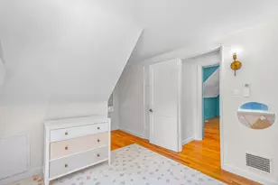567 Poplar St, Boston, MA 02131 - Photo 23