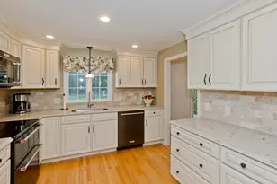 6 Joan St, Wilbraham, MA 01095 - Photo 11