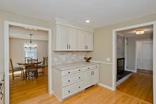 6 Joan St, Wilbraham, MA 01095 - Photo 9