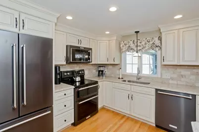 6 Joan St, Wilbraham, MA 01095 - Photo 9