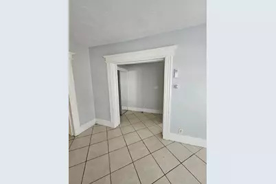 76 Acushnet Ave, Springfield, MA 01105 - Photo 11