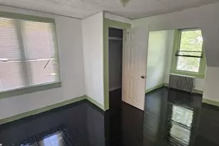 76 Acushnet Ave, Springfield, MA 01105 - Photo 19