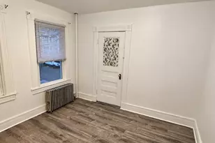 76 Acushnet Ave, Springfield, MA 01105 - Photo 17