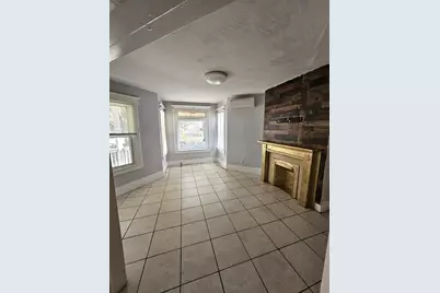 76 Acushnet Ave, Springfield, MA 01105 - Photo 7