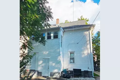 76 Acushnet Ave, Springfield, MA 01105 - Photo 3