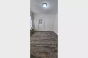 76 Acushnet Ave, Springfield, MA 01105 - Photo 19