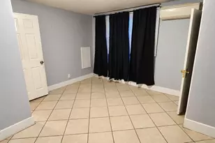 76 Acushnet Ave, Springfield, MA 01105 - Photo 11